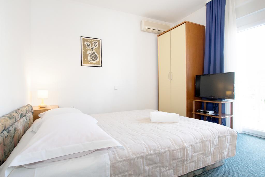 Beach Guesthouse Mediteran 珀德垂那 客房 照片