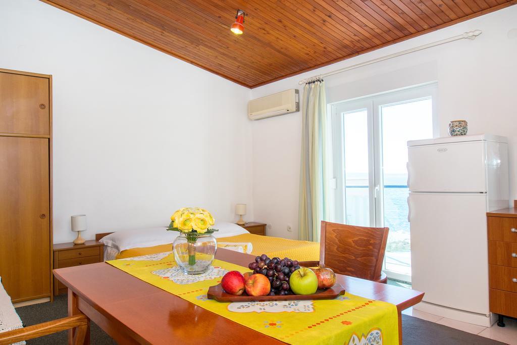 Beach Guesthouse Mediteran 珀德垂那 客房 照片
