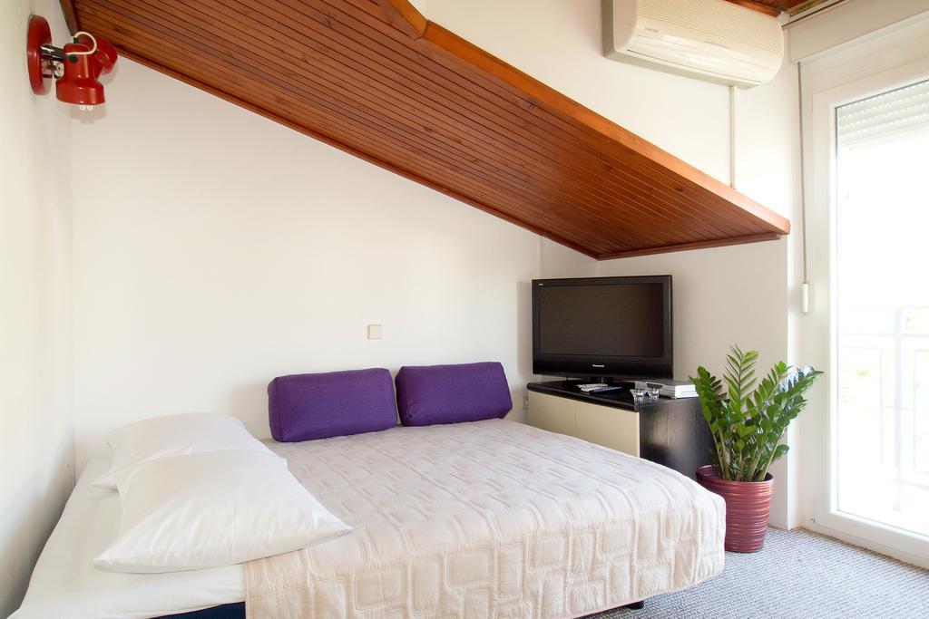 Beach Guesthouse Mediteran 珀德垂那 客房 照片