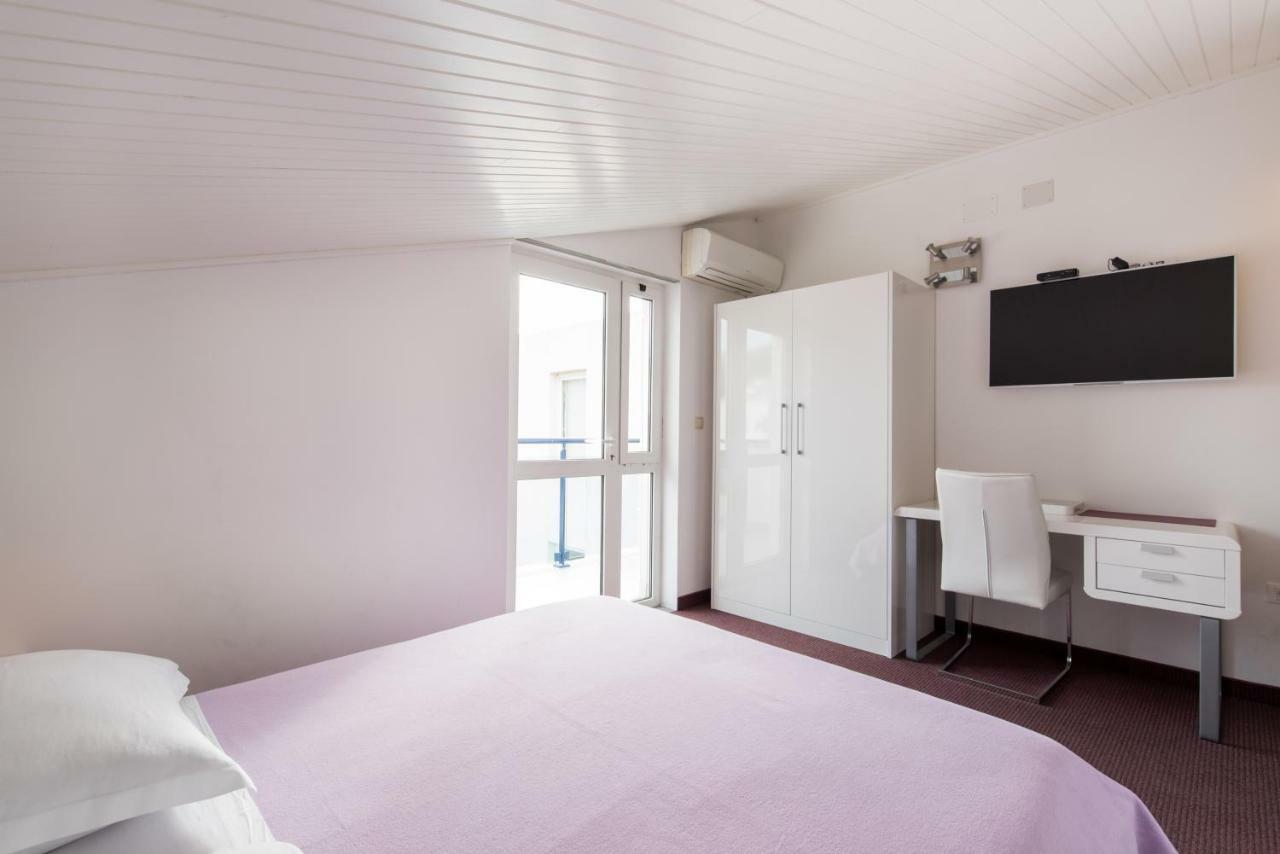 Beach Guesthouse Mediteran 珀德垂那 外观 照片