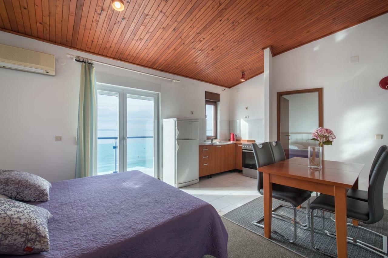 Beach Guesthouse Mediteran 珀德垂那 外观 照片